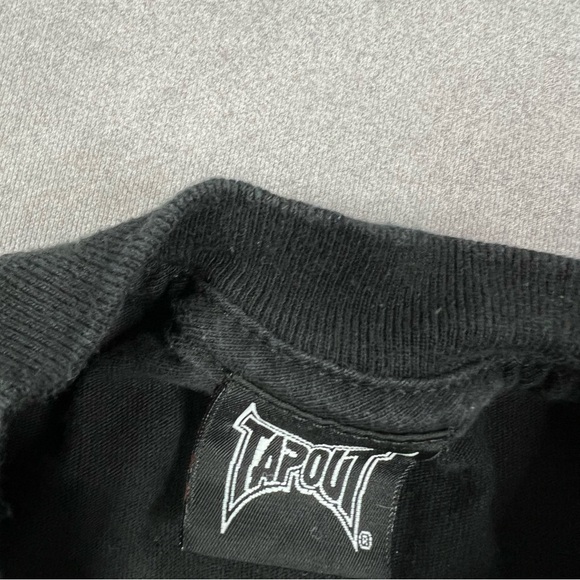 Tapout Black T-Shirt with Red Logo - Picture 3 of 3
